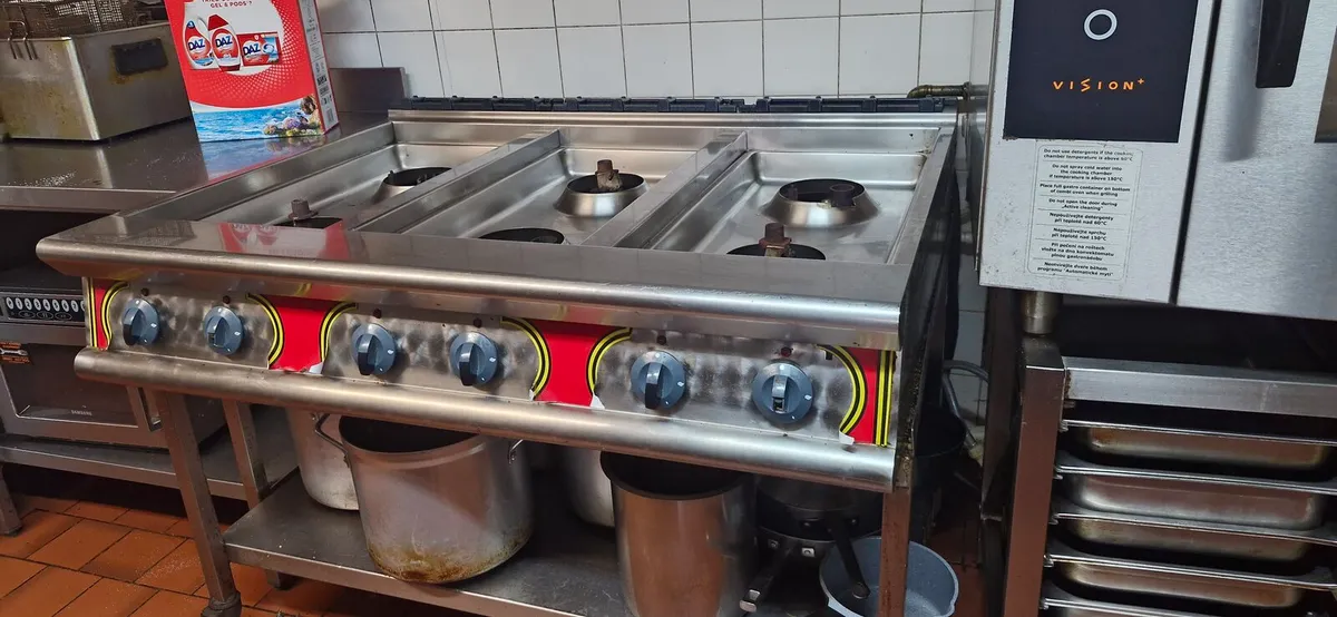 Gas cooker