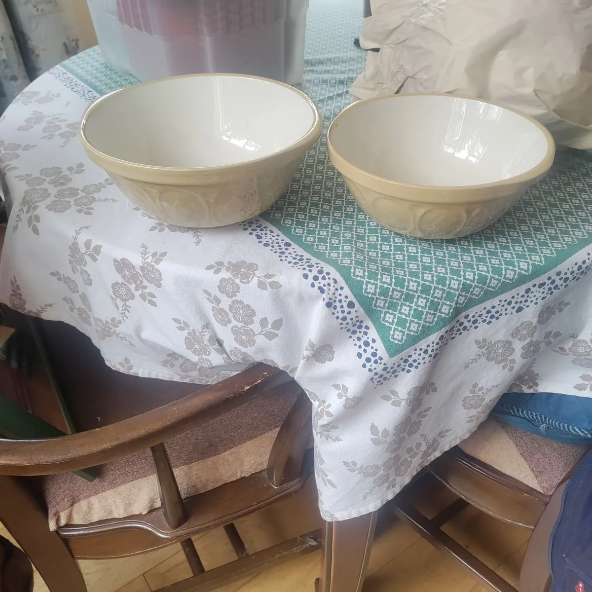 Vintage mixing bowls - Image 1