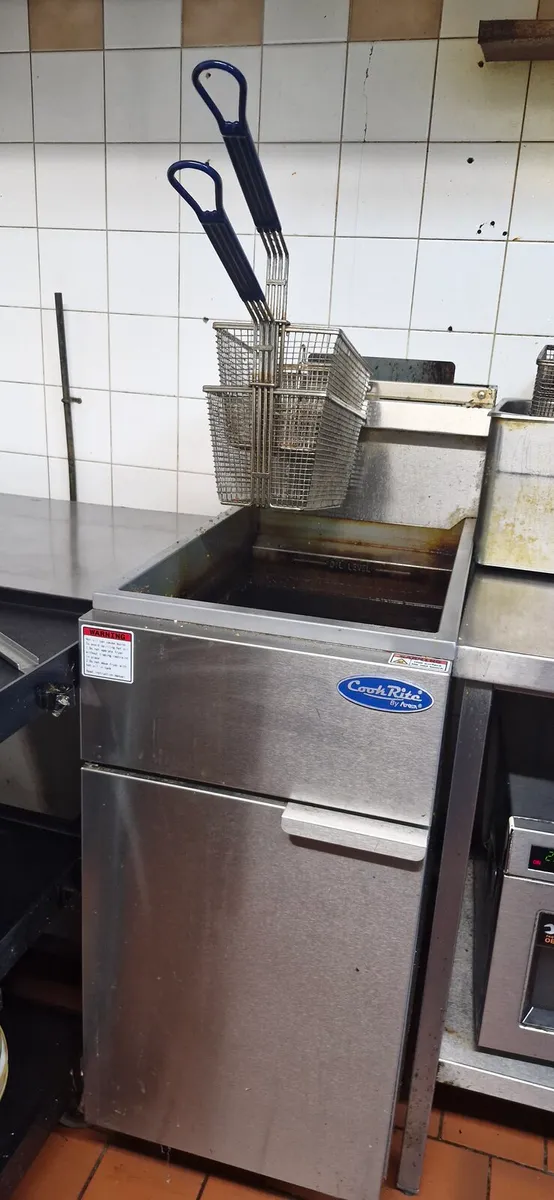 Deep fat fryer