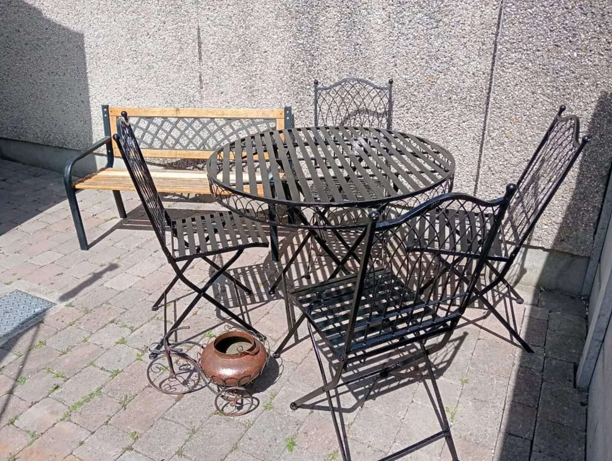 Garden table and 4. Chair's - Image 2