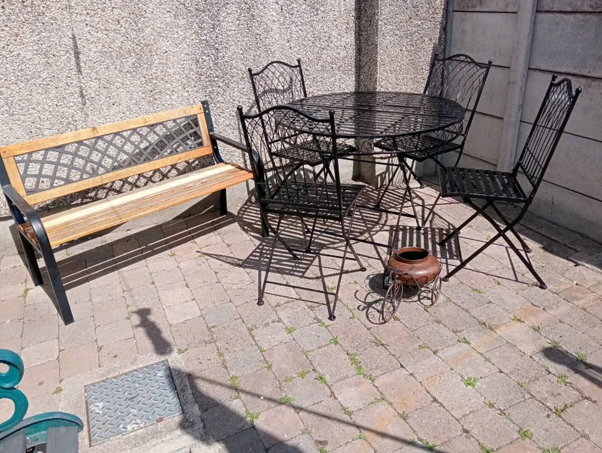 Garden table and 4. Chair's - Image 3
