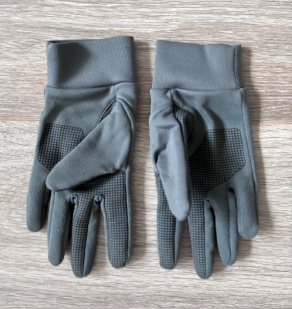 Under Armour Storm Liner Gloves: Medium - Image 1