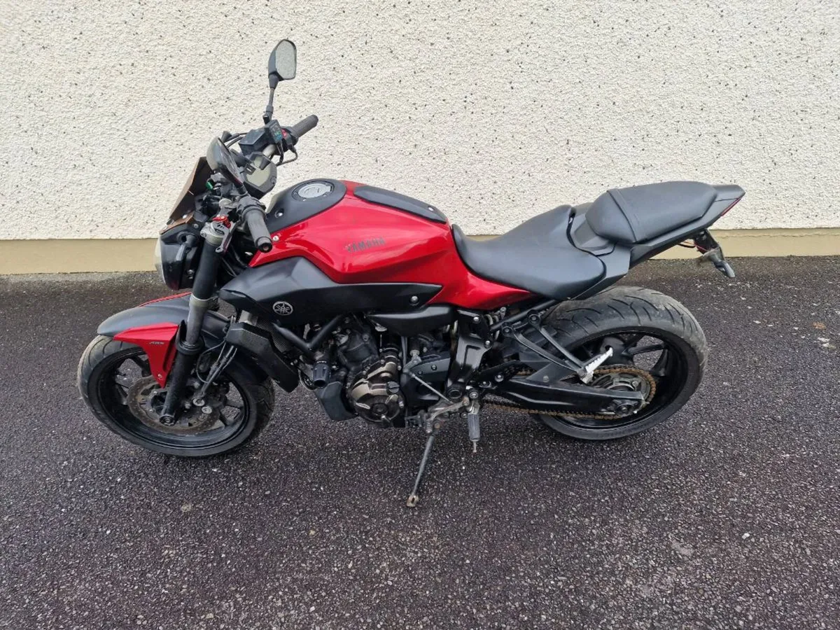 Mt07 yamaha - Image 2