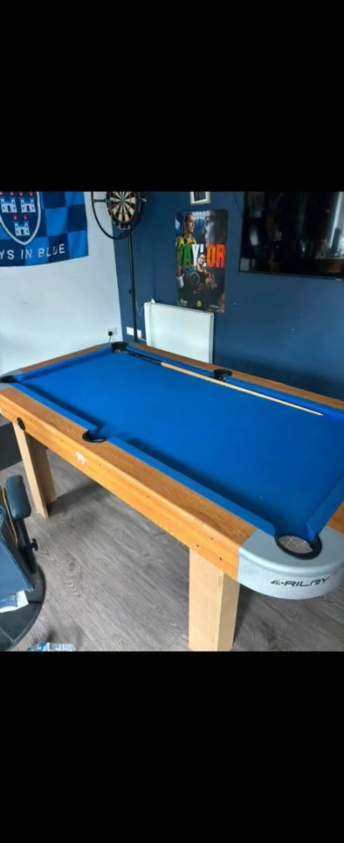 Pool table - Image 2