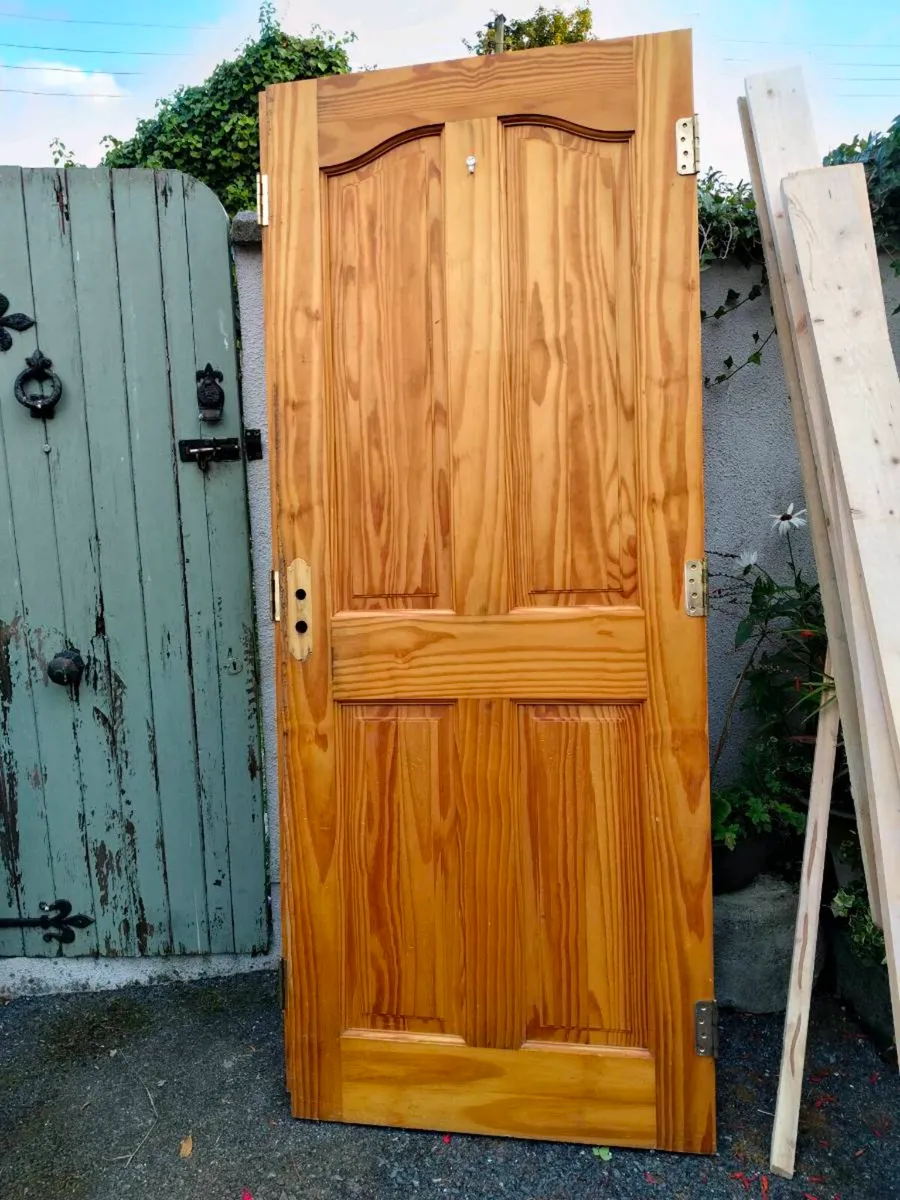 solid pine door
6x8 high x 2 x 8 wide 
Hinges only - Image 2