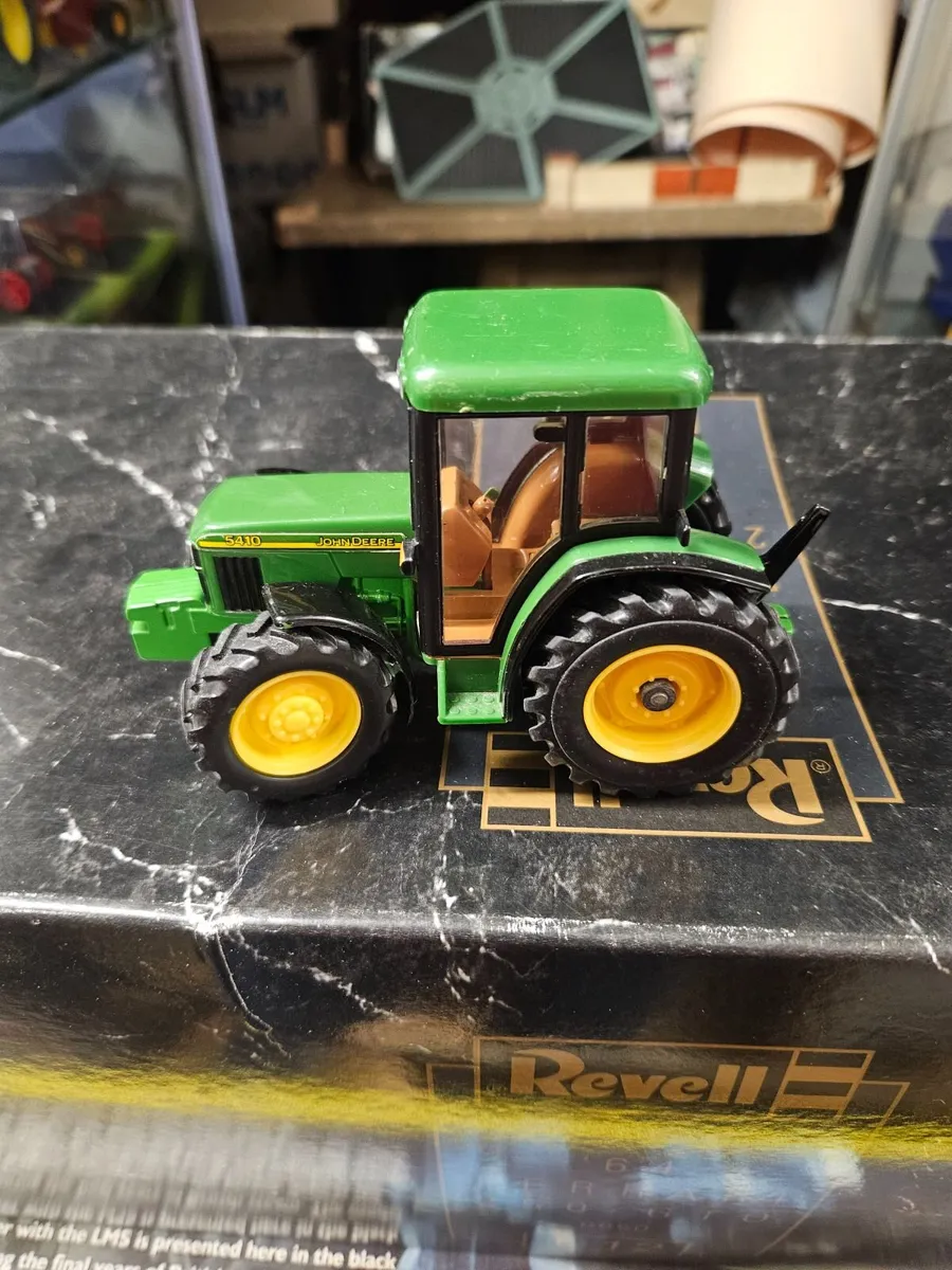 Britain's John Deere Tractor - Image 2