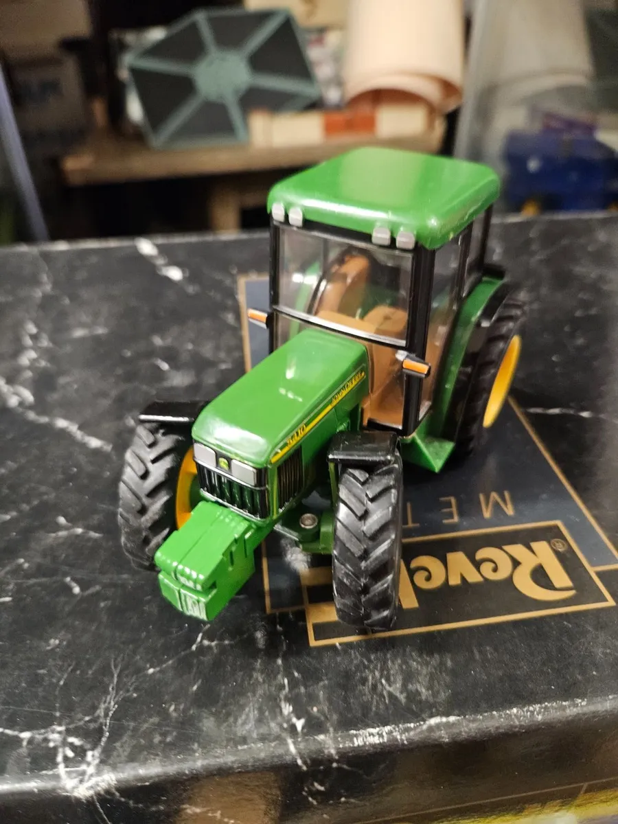 Britain's John Deere Tractor - Image 1