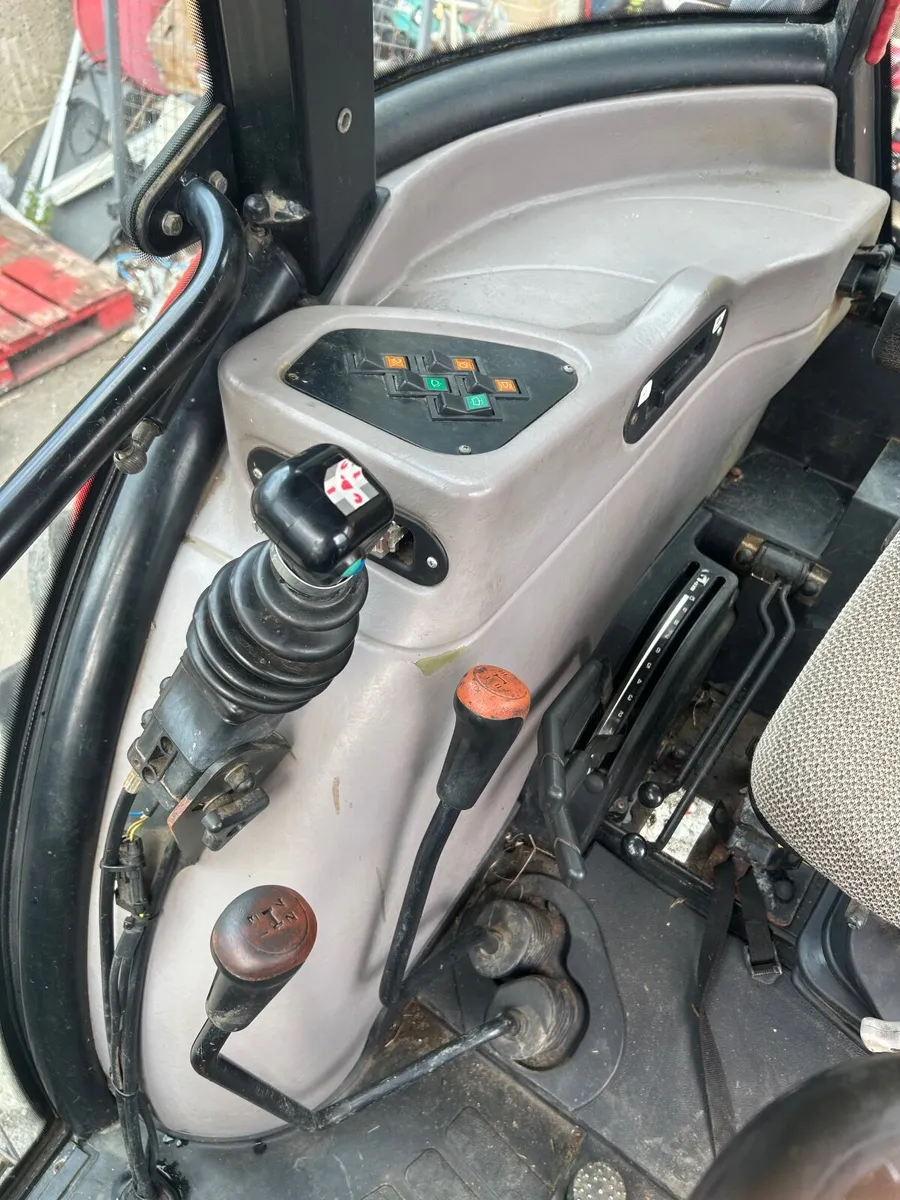 Case IH JX90 - Image 3
