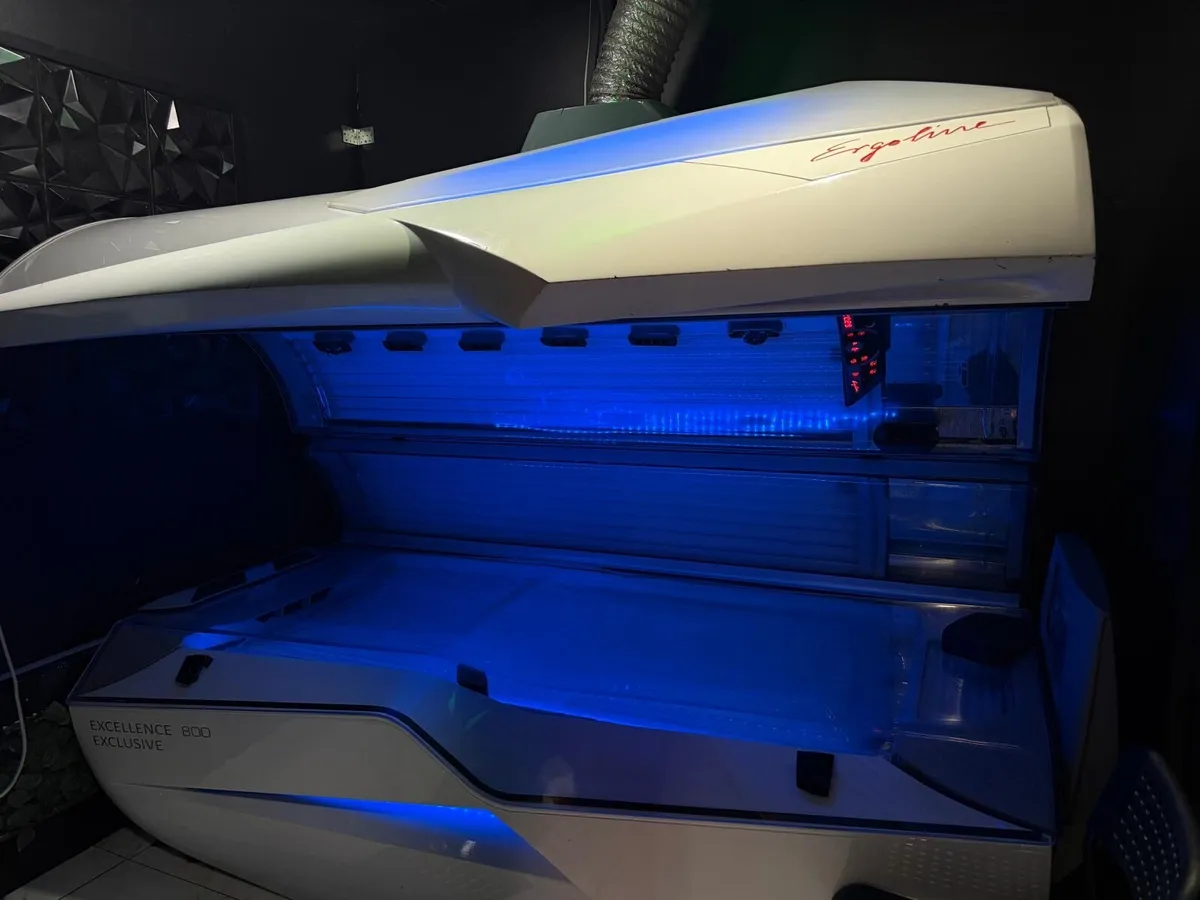 Megasun / Ergoline - Sunbed - Stand Up / Lie Down - Image 4