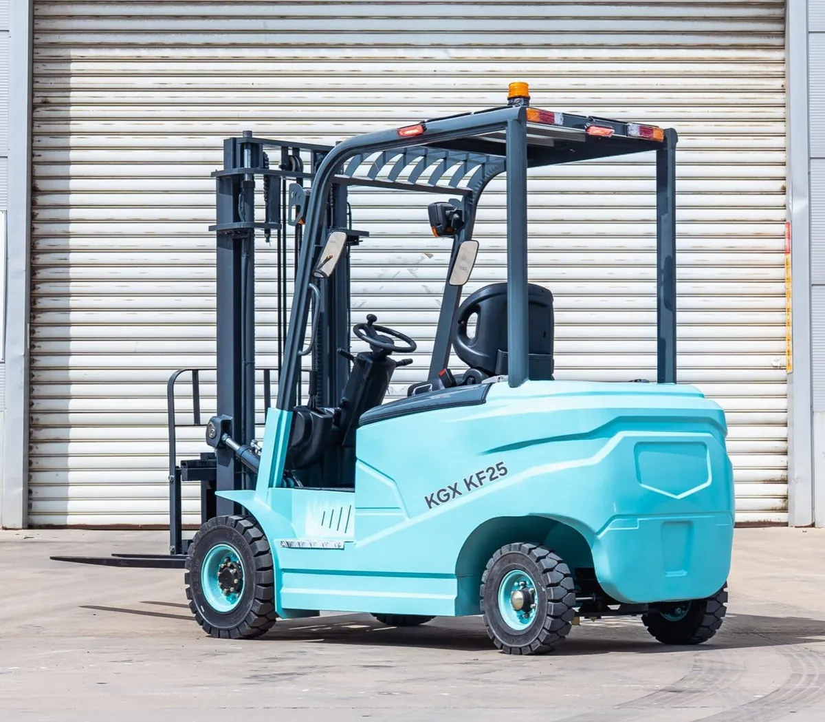 NEW KGX KF25 Lithium Powered Electric Forklift 2.5 - Image 2