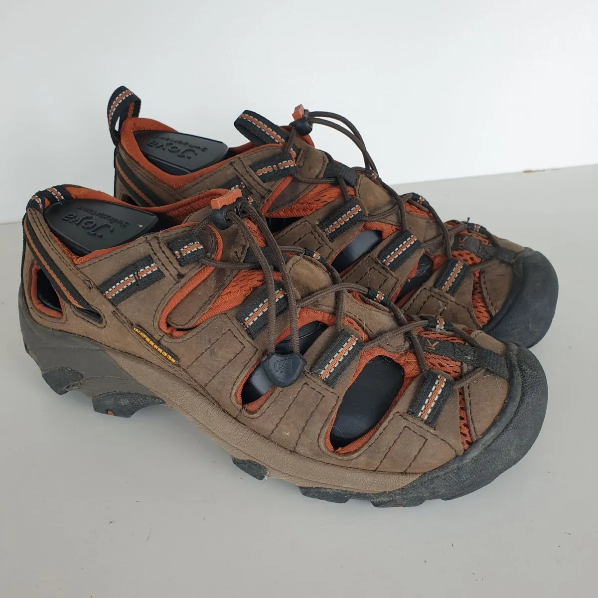 Keen walking hiking sandals size 6 EU 37.5 - Image 1