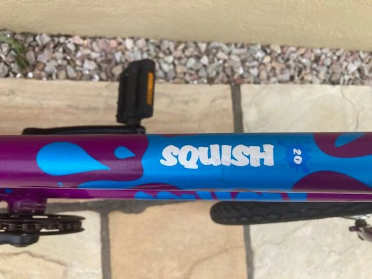 Squish 20" Kids Bike - Excellent Condition - Image 4