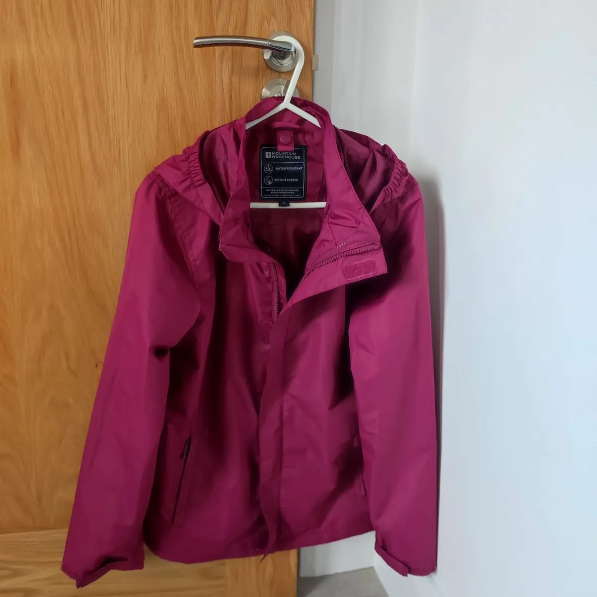 Light waterproof jacket – aged 11-13 - Image 1