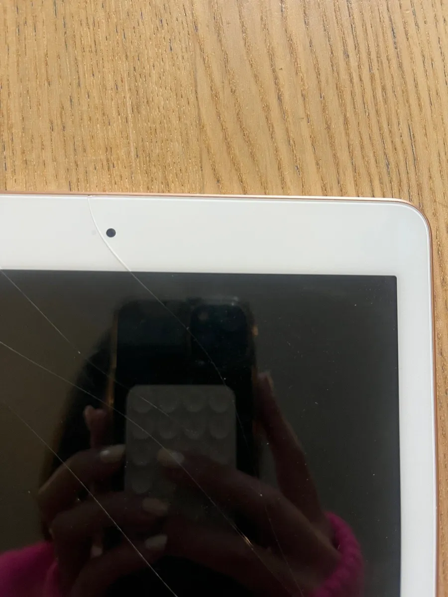 iPad 6th gen - Image 4