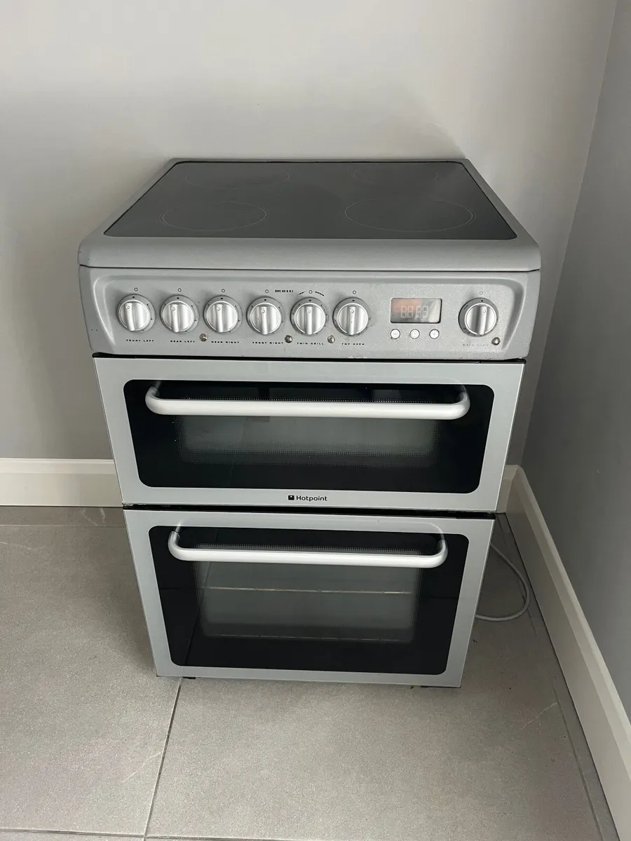 Hotpoint 60cm wide cooker - Image 2