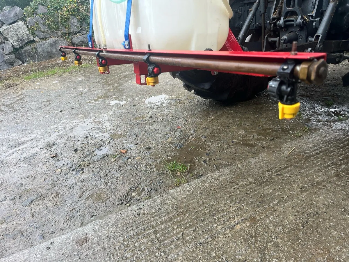 Small tractor sprayer - Image 3