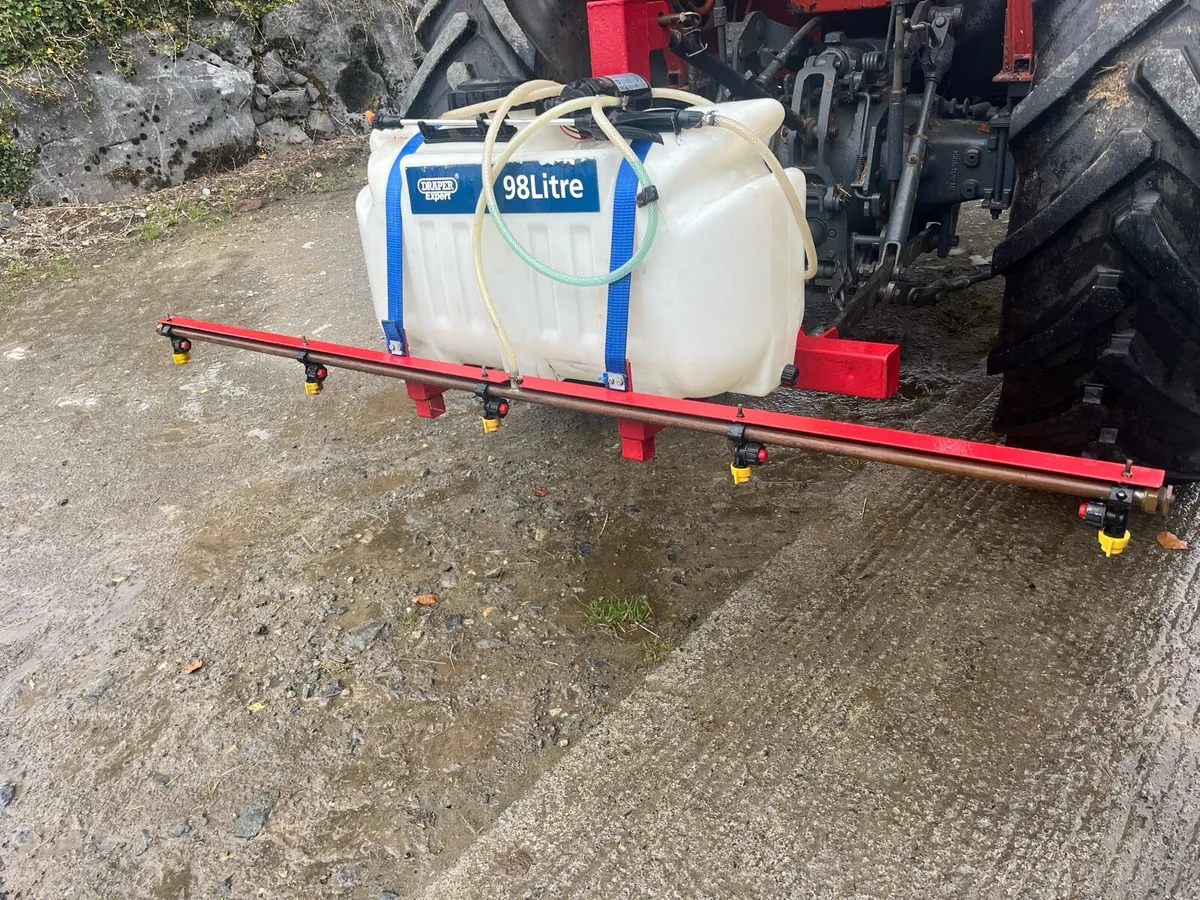 Small tractor sprayer - Image 1