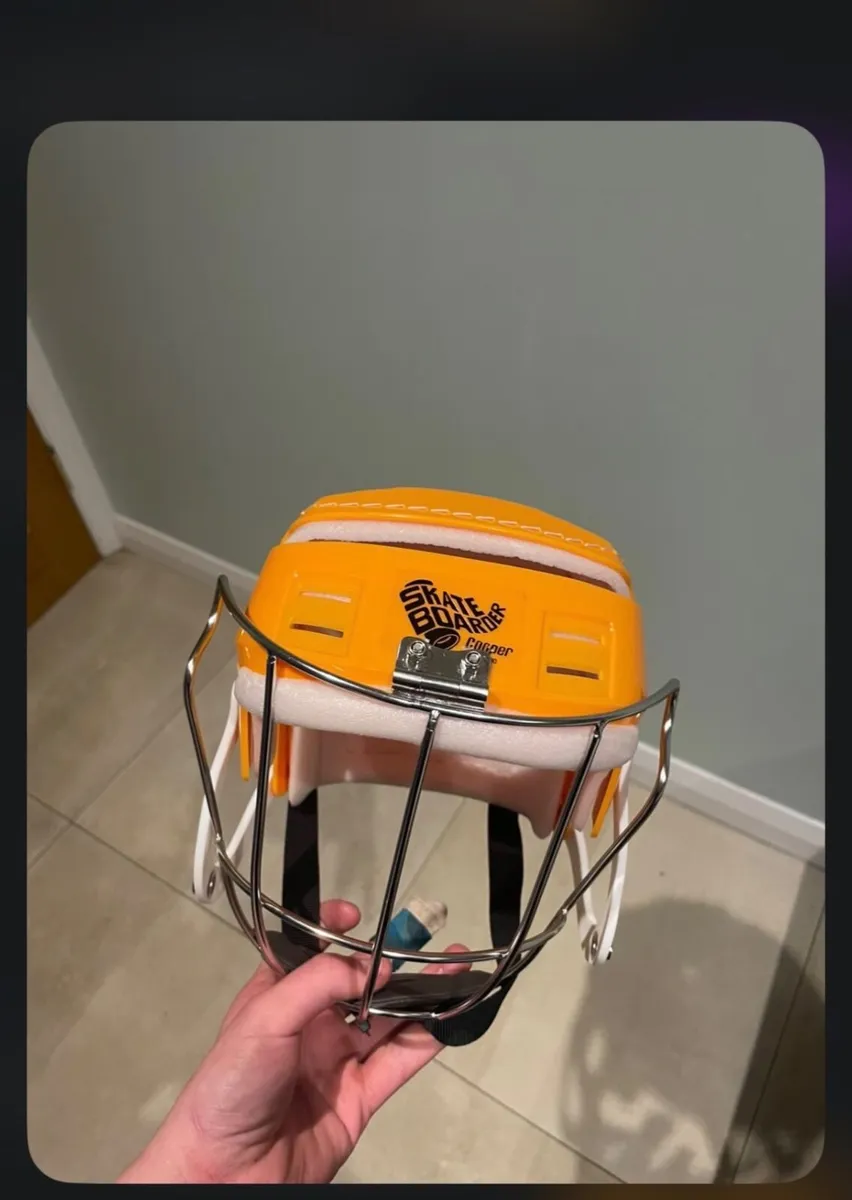 Hurling helmet - Image 2