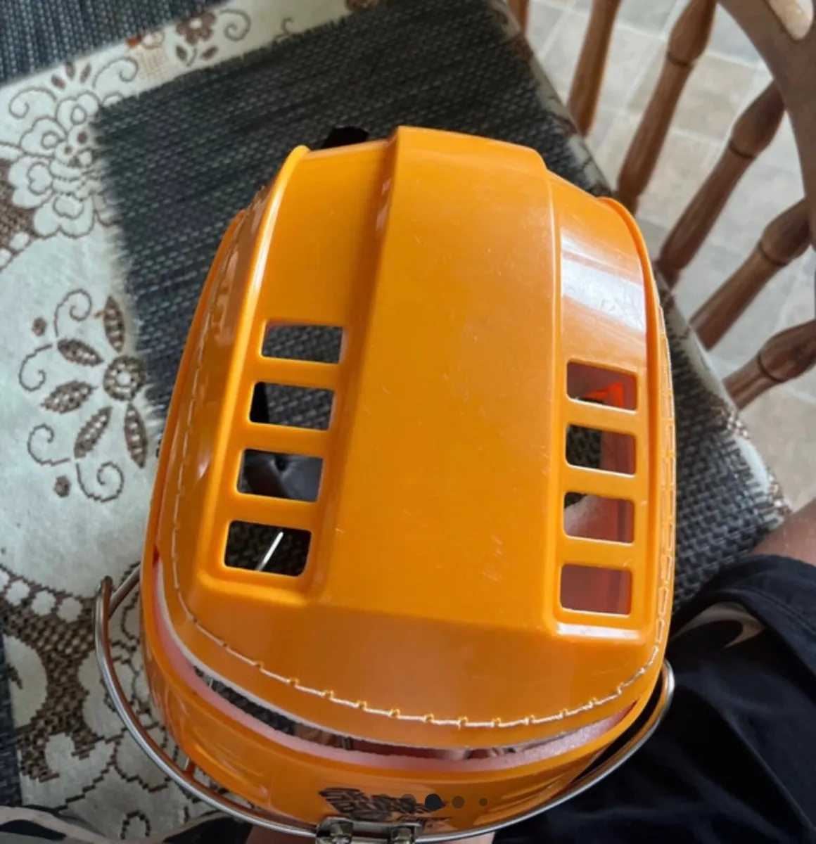 Hurling helmet - Image 4
