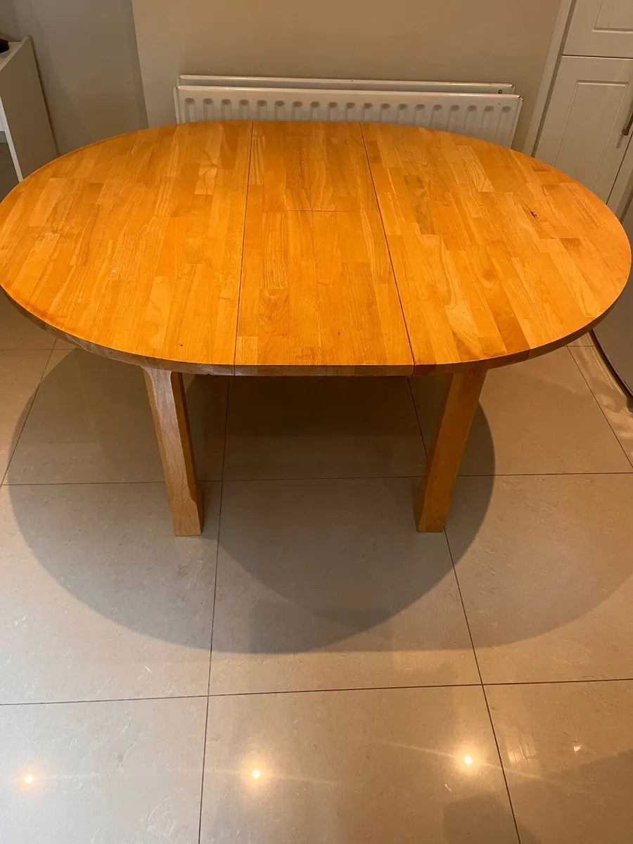 Kitchen table - Image 1