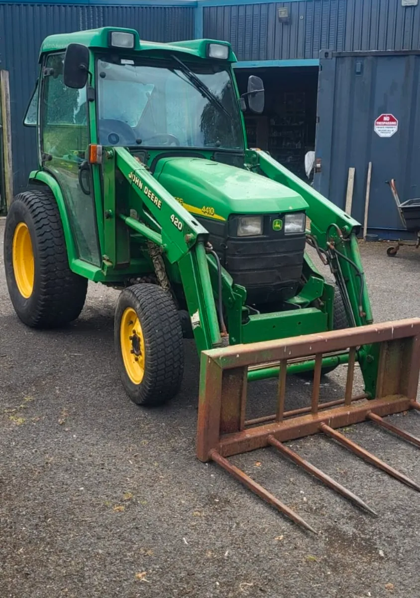 **WANTED**Compact tractor with loader
