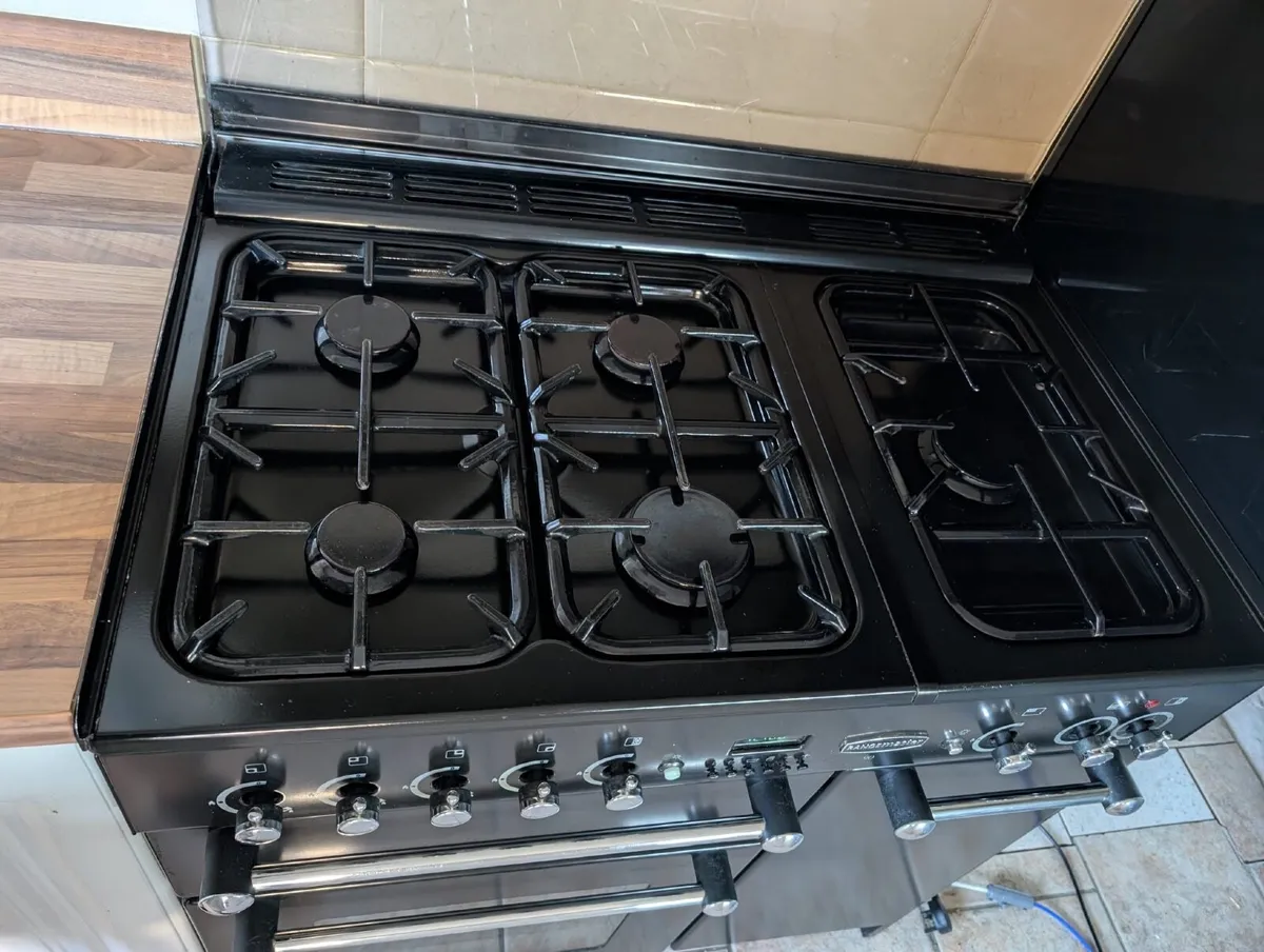 Rangemaster duel fuel stove - Image 4