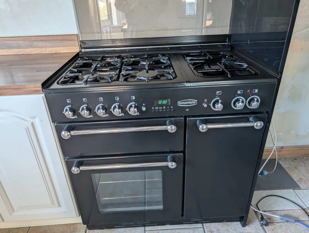 Rangemaster duel fuel stove - Image 1