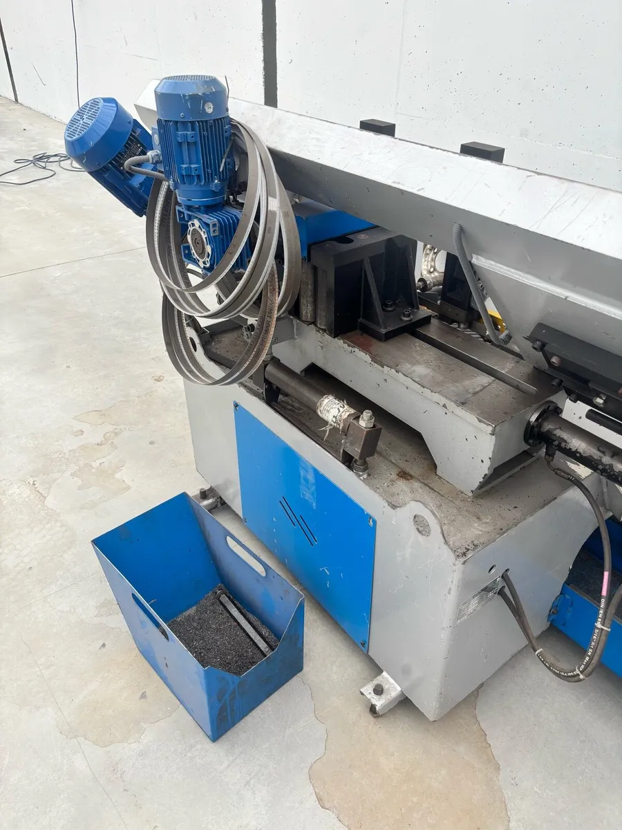 Band saw - Image 2