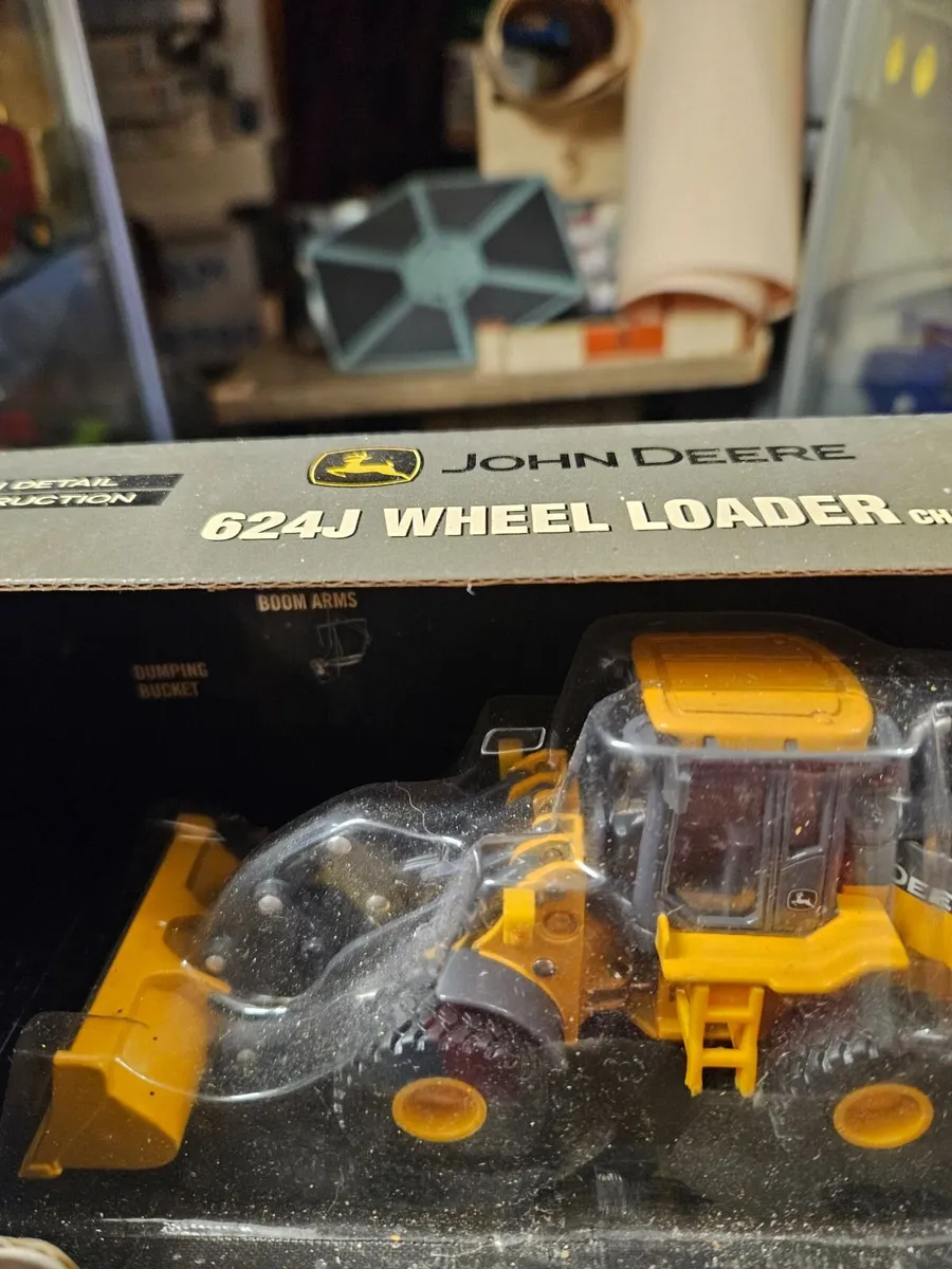 Corgi ERTL John Deere Loader - Image 2