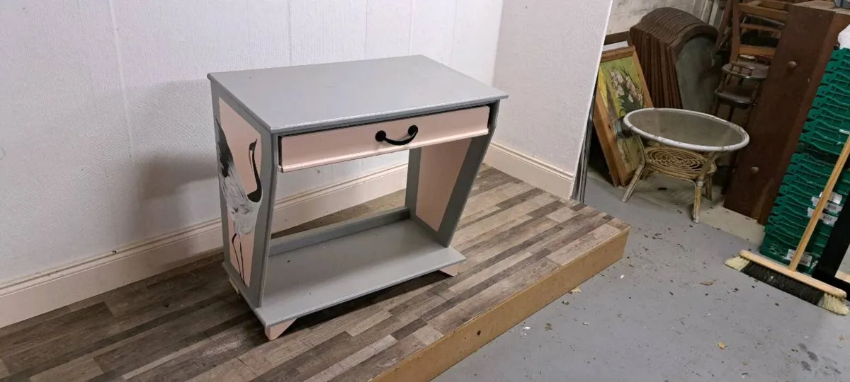Desks - Image 4