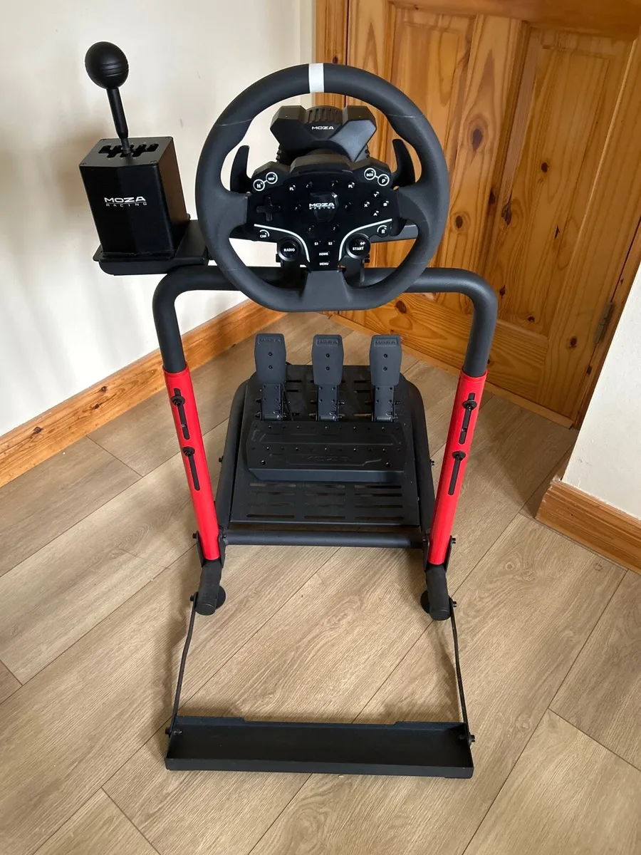 Gaming pc and Sim racing setup - Image 3