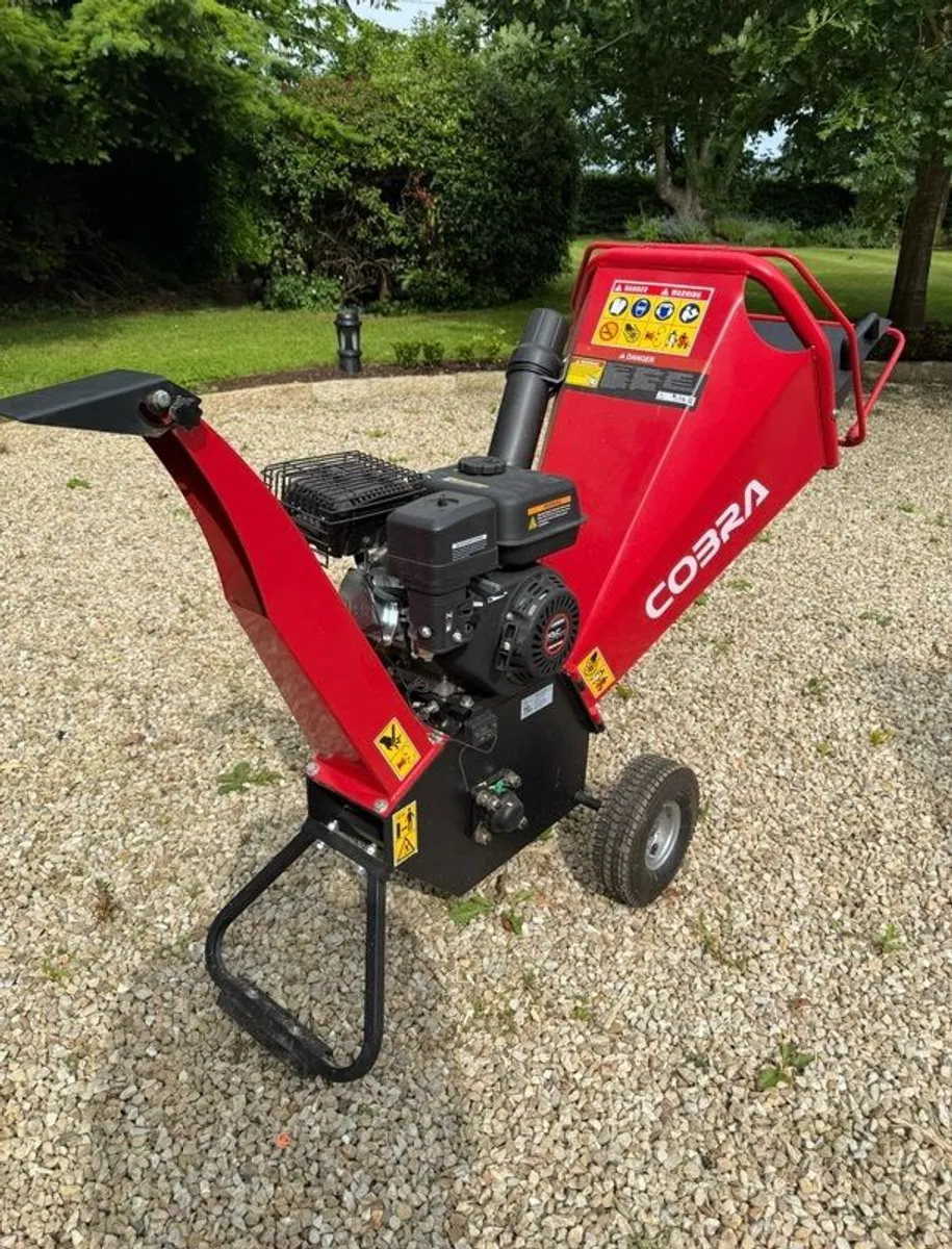 Cobra wood chipper - Image 1
