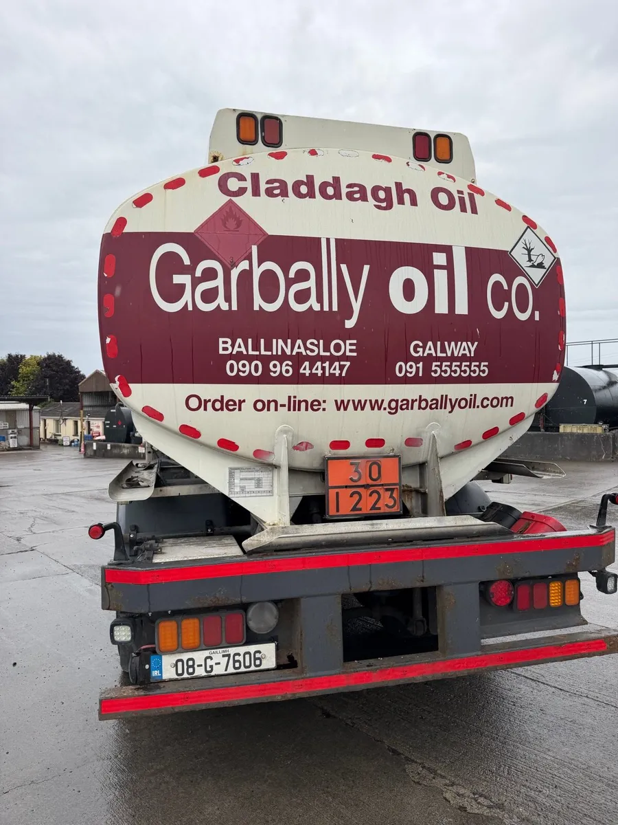 Rigid  fuel oil tanker - Image 3