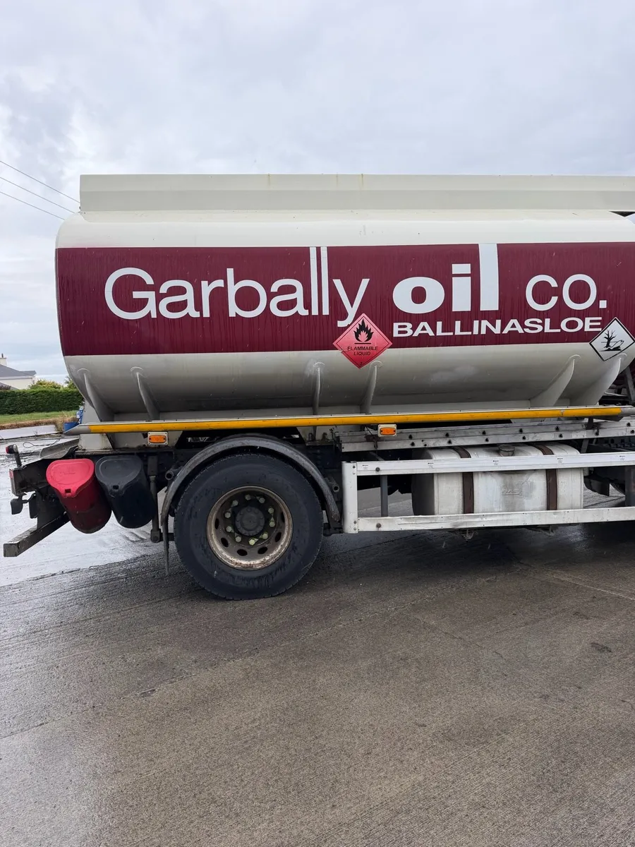 Rigid  fuel oil tanker - Image 1