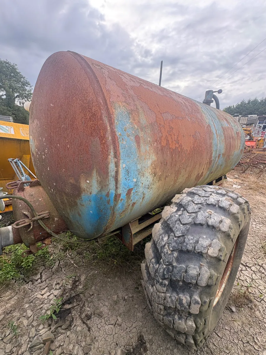 Malgar 1300 gallon tanker - Image 2