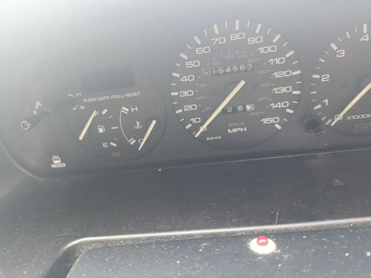 1994 Mazda 323F - Image 3