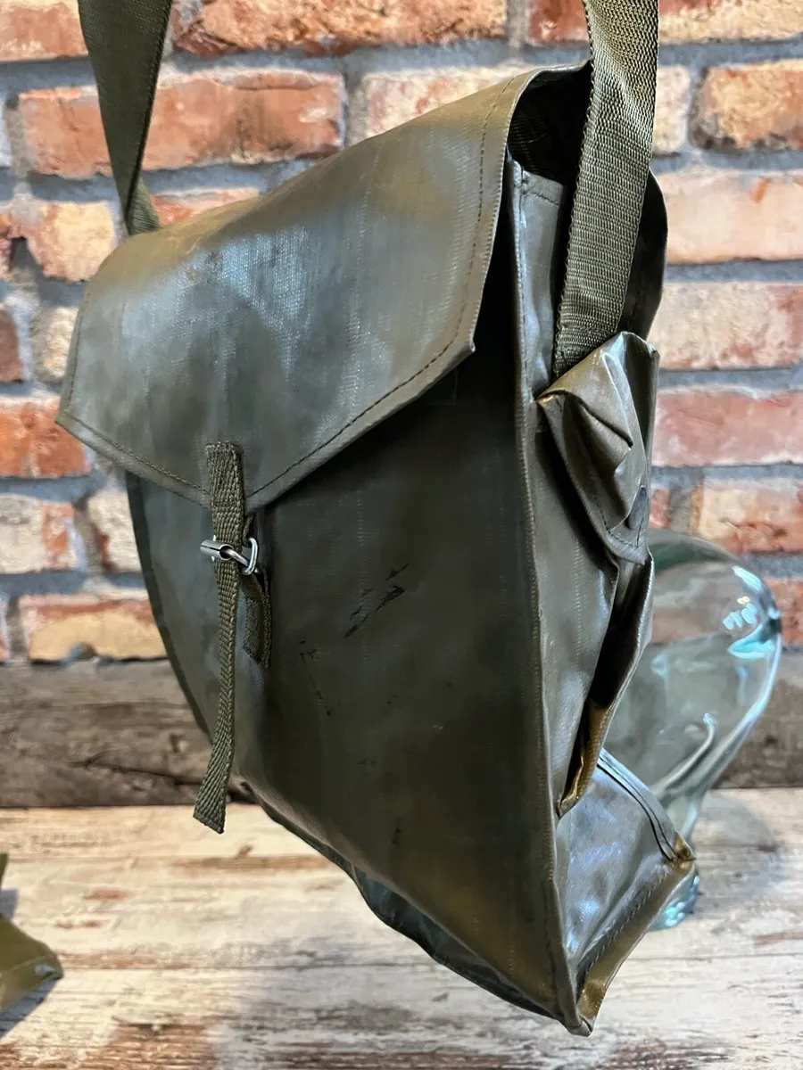 Vintage army bag - Image 1