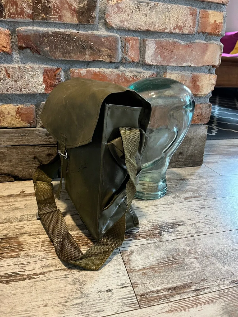 Vintage army bag - Image 4