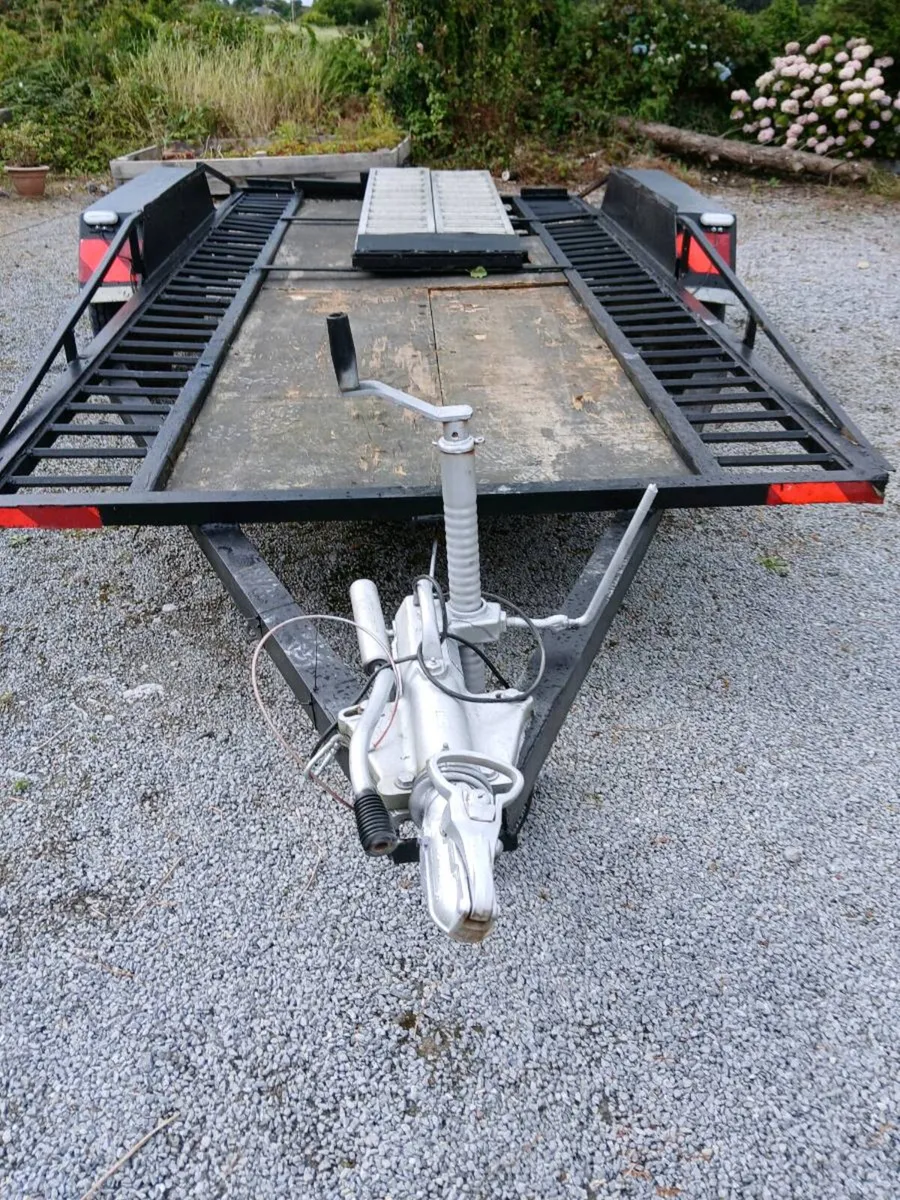Car transporter - Image 1
