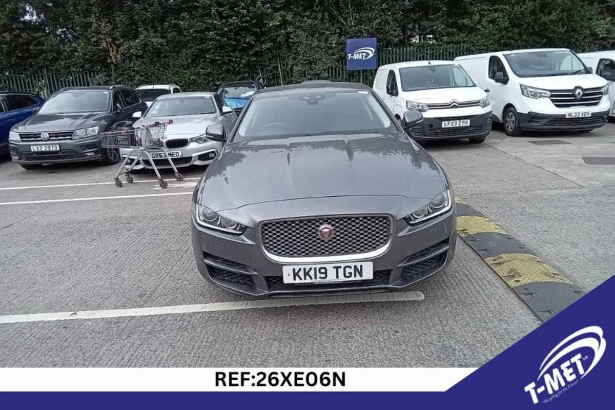 2019 JAGUAR XE BREAKING FOR PARTS - Image 3