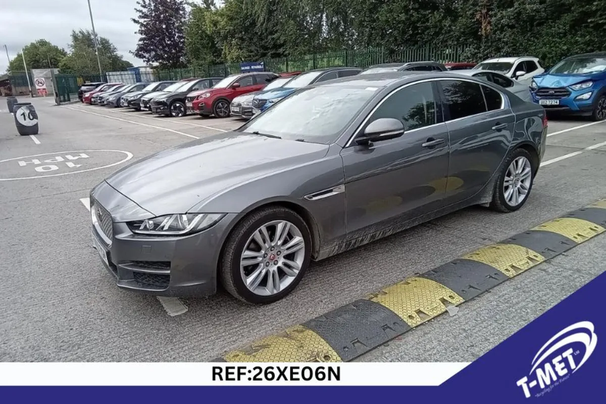 2019 JAGUAR XE BREAKING FOR PARTS - Image 4