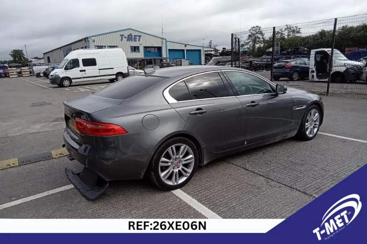 2019 JAGUAR XE BREAKING FOR PARTS - Image 2