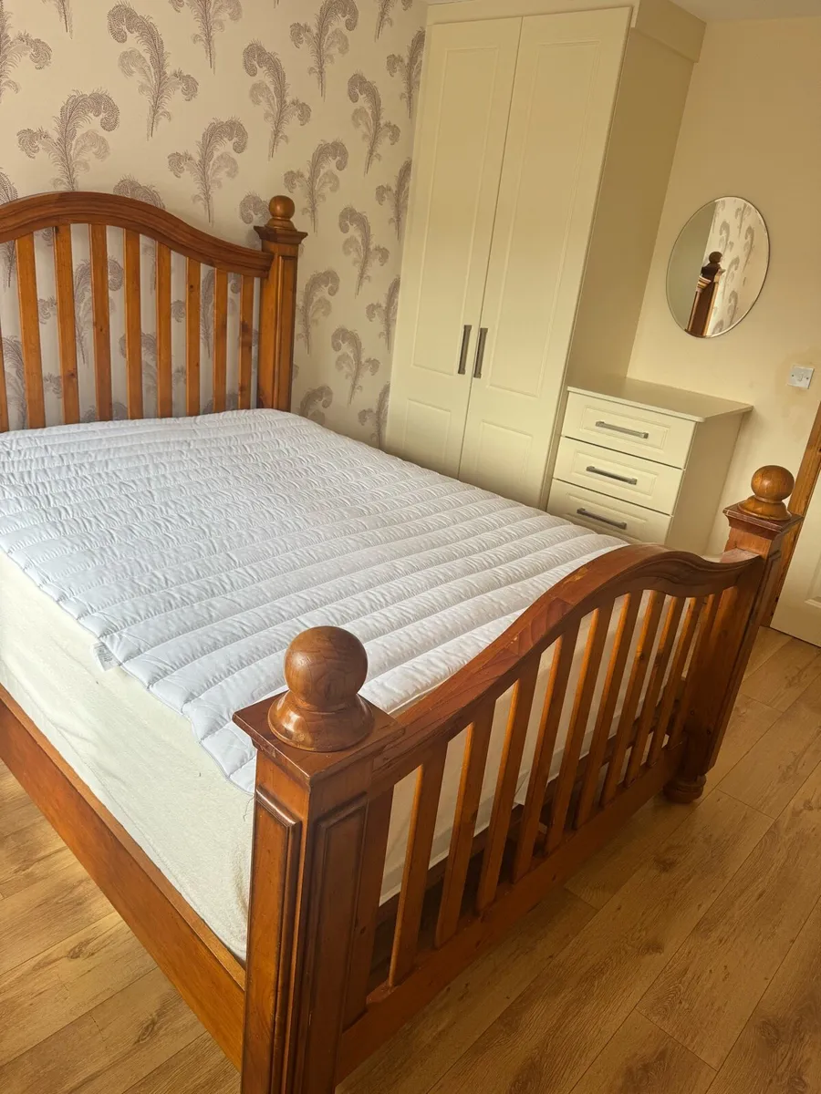 Kingsize Bed - Image 1