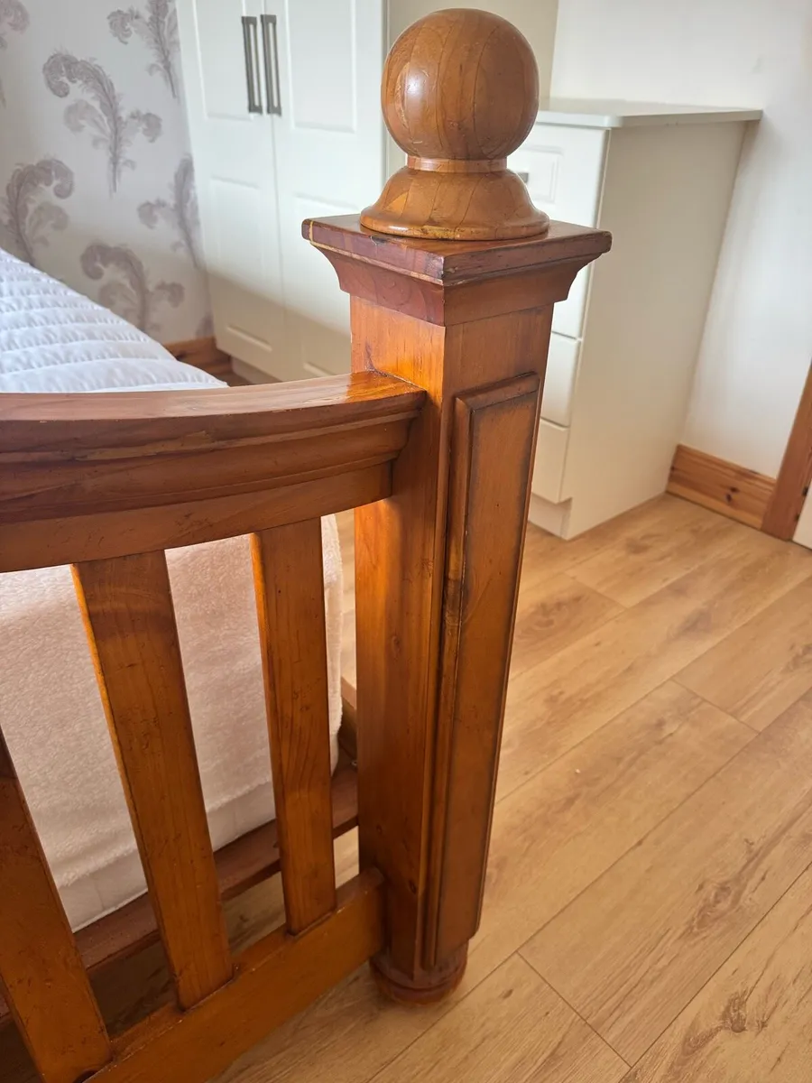 Kingsize Bed - Image 2