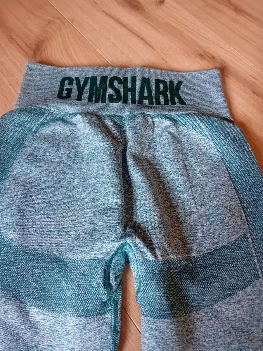 Ladies leggins gym Shark. Size Medium - Image 3
