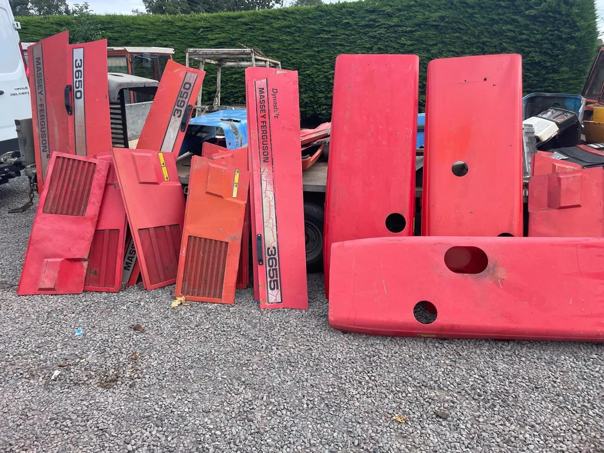 Massey Ferguson Bonnets & Panels - Image 1