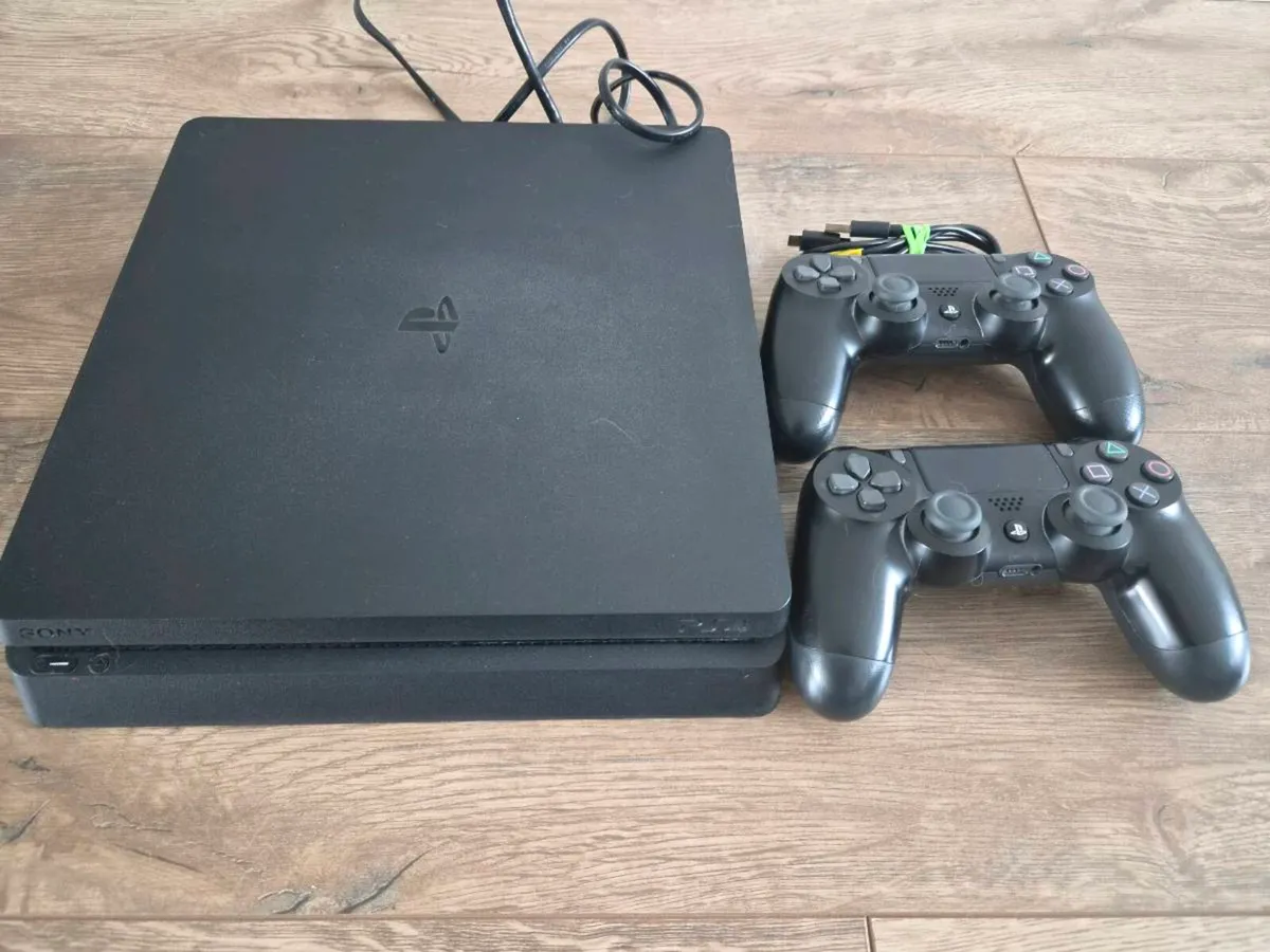 PS4 Slim 500GB excellent condition - Image 1