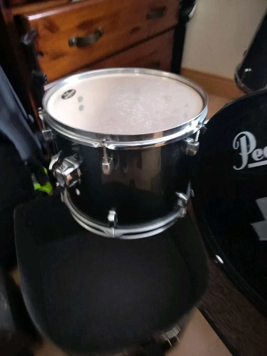 Pearl forum drum kit - Image 2