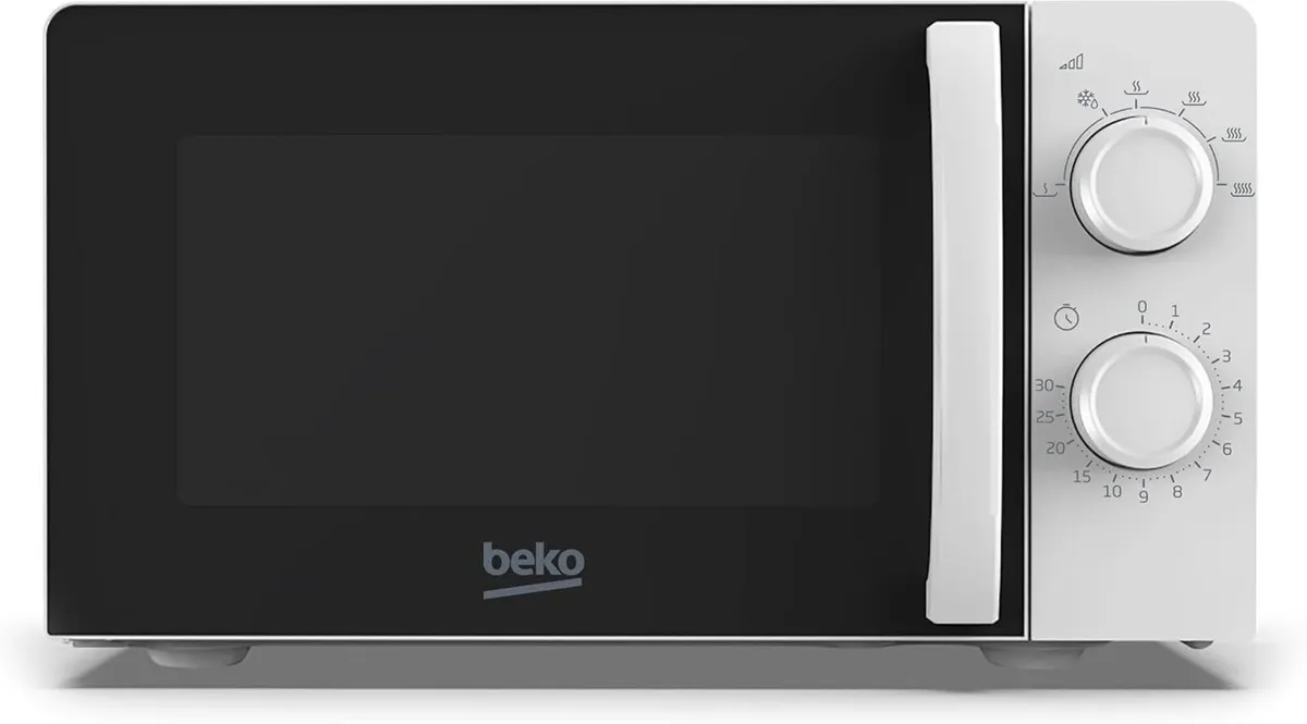 Solo Microwave Design 20L Capacity 700W Power - Image 2