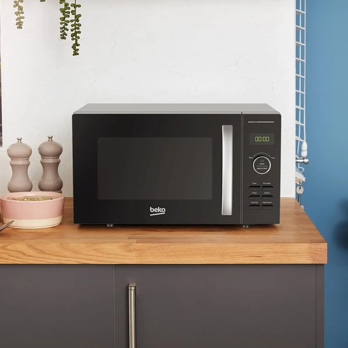 Solo Microwave Large 25L Capacity 900W Power Auto - Image 4